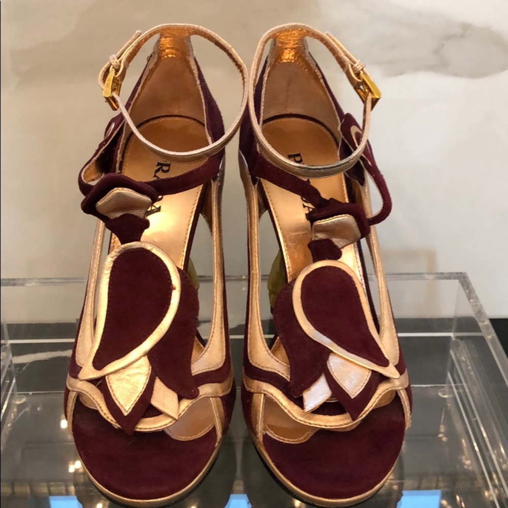 NIB Runway Prada Open Toe Flower Heels Size 38